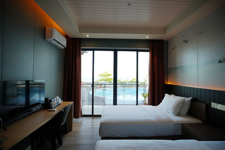 Room 3 of 26