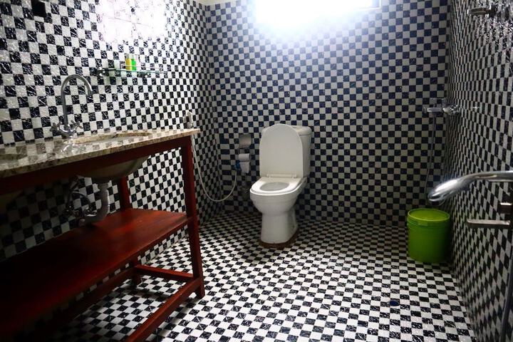 Room 8 of 29