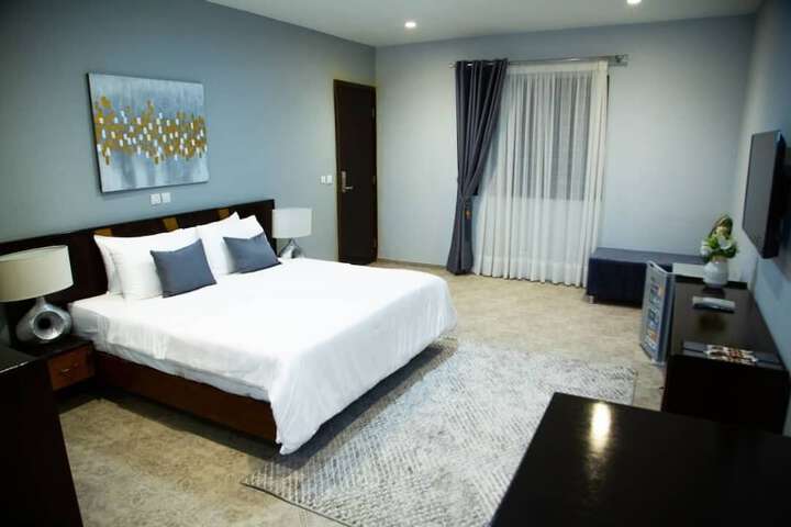 Room 3 of 42