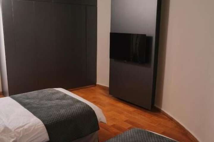 Room 3 of 25
