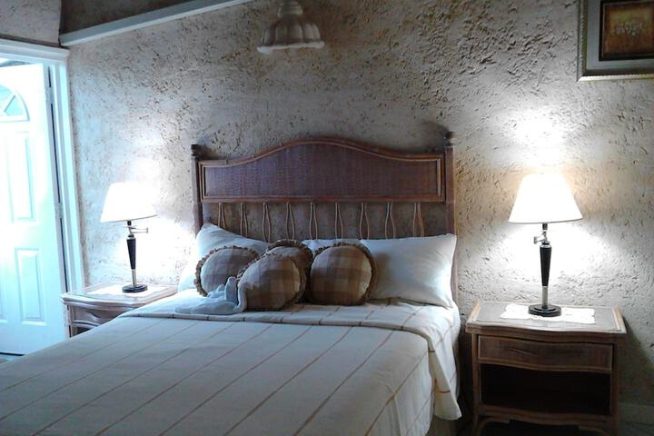 Room 4 of 64