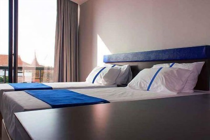 Room 6 of 46