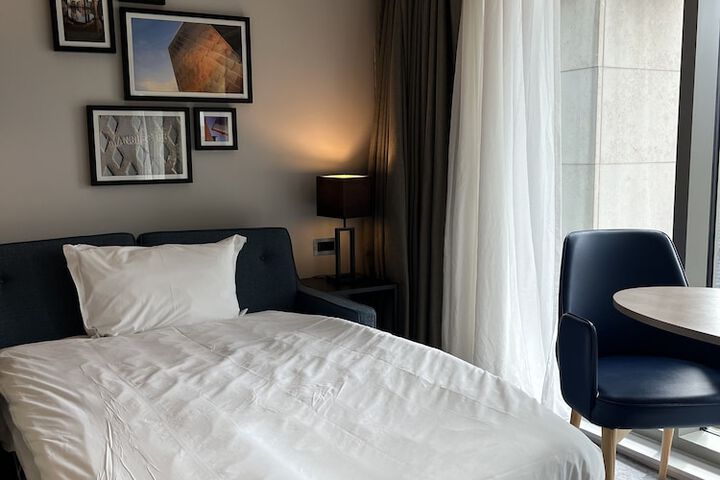Room 22 of 165