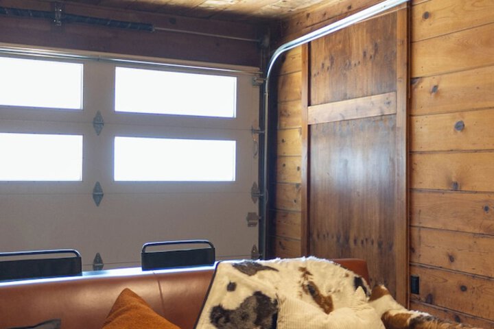 Room 4 of 68