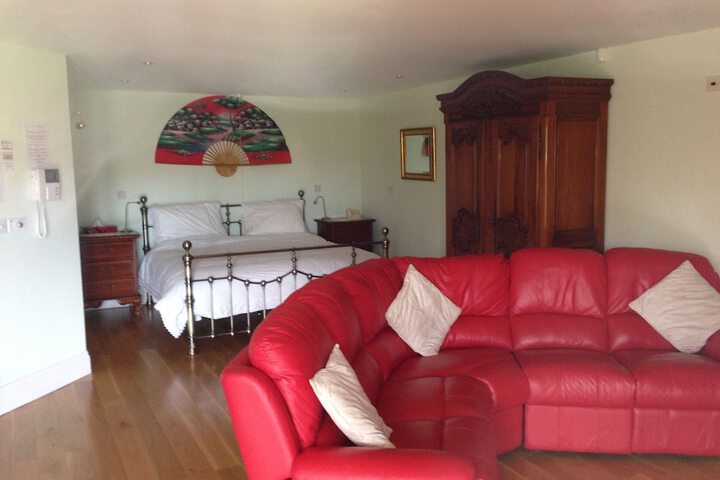 Room 10 of 114