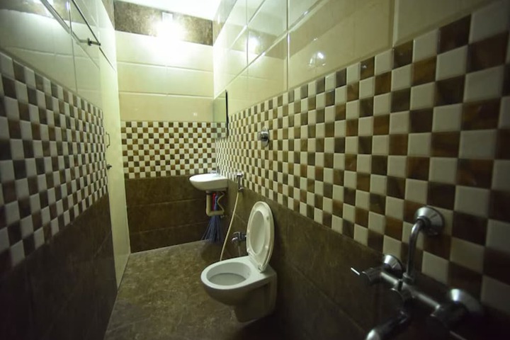 Room 15 of 17