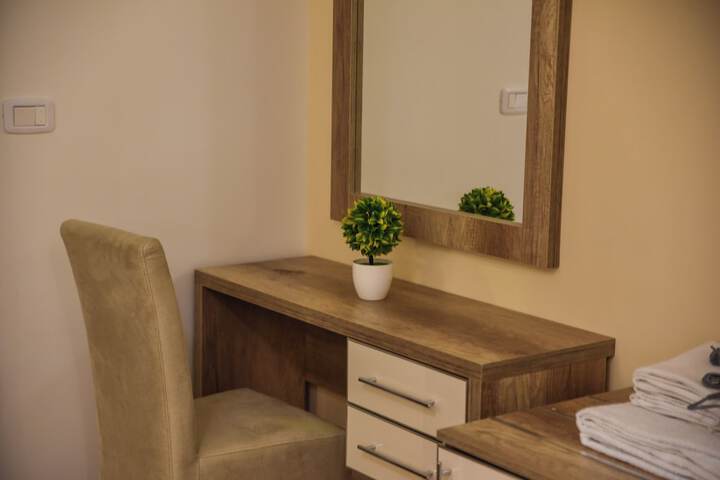 Room 21 of 46