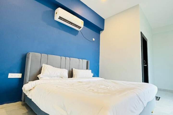 Room 3 of 24