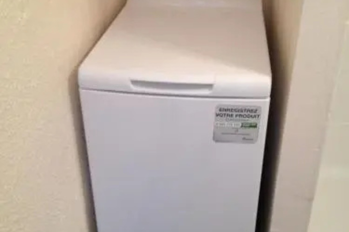 Room 6 of 14