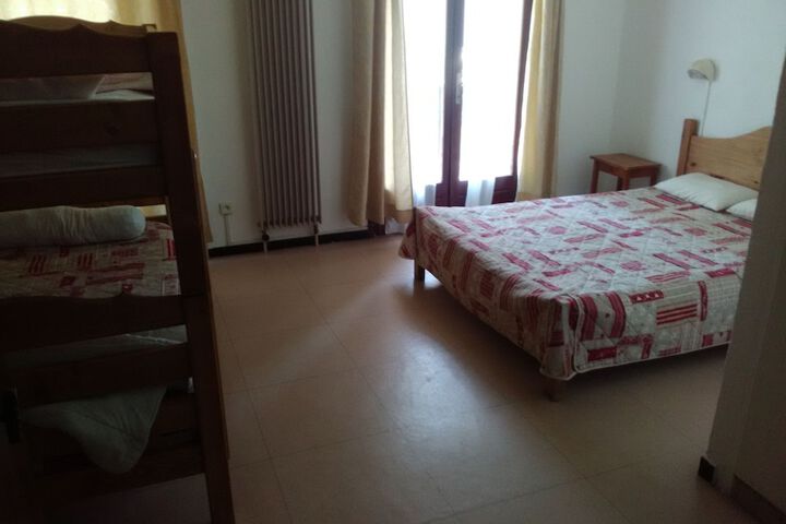 Room 8 of 50