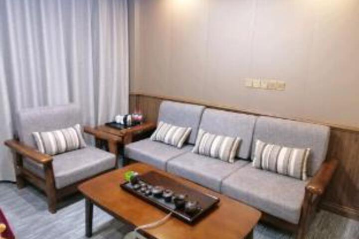 Jinyuan Business Hotel