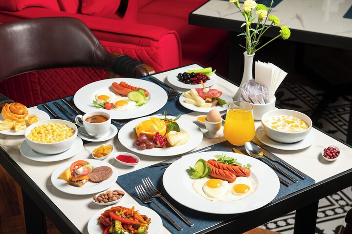 Breakfast/Coffee Service 28 of 32