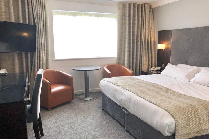 Room 10 of 84