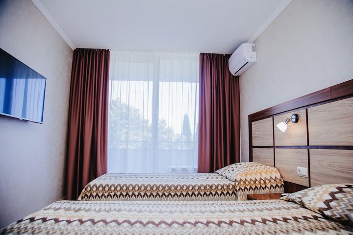 Room 13 of 65