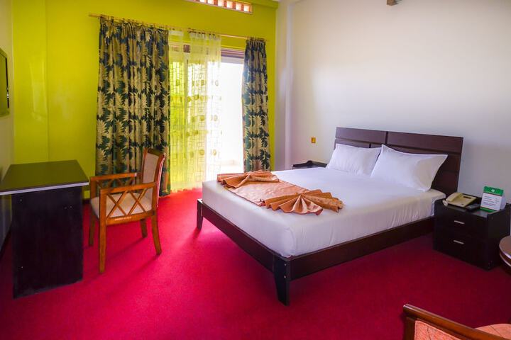 Room 4 of 47