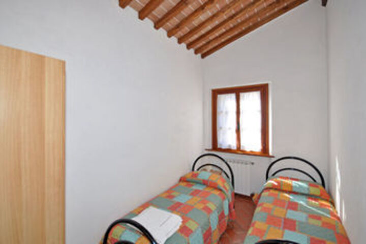 Room 8 of 26
