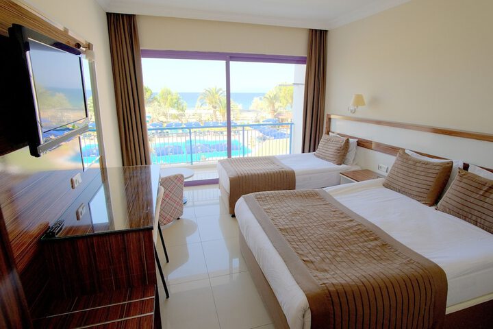 Room 3 of 26