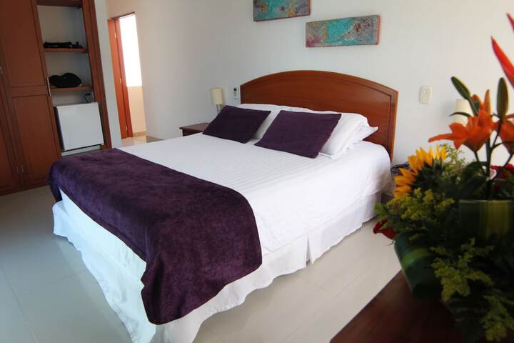 Room 9 of 25