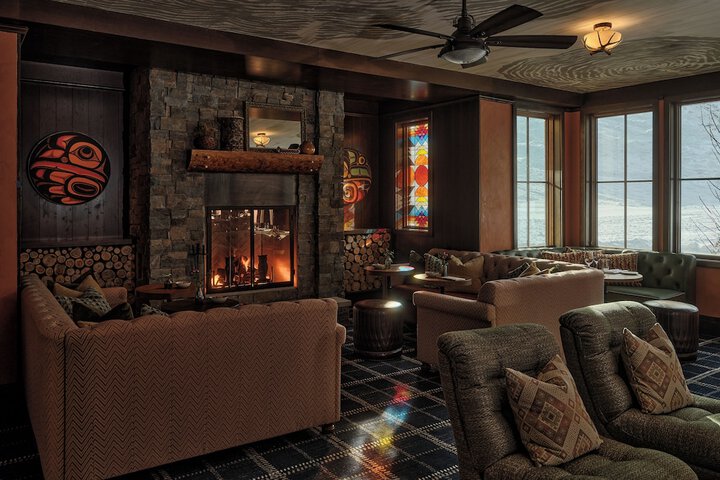 Lounge 115 of 154