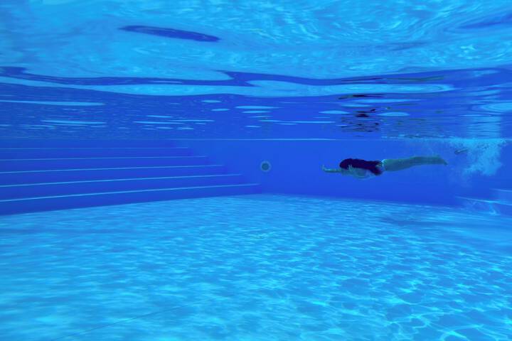 Pool 103 of 250