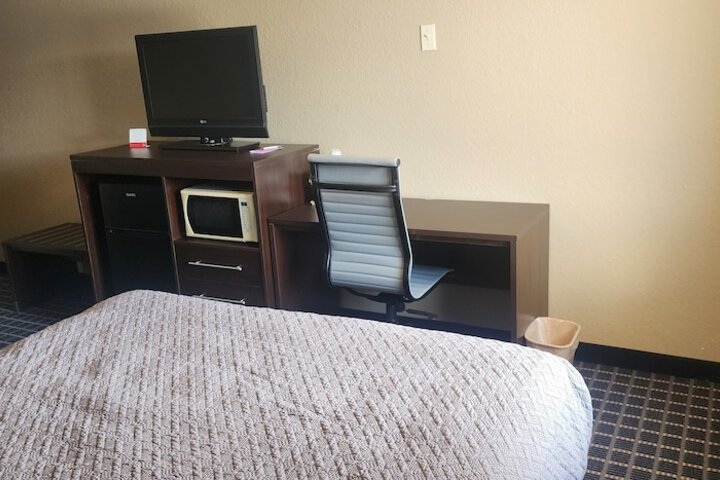 Deluxe Room 2 Queen Beds Accessible (10 of 20)