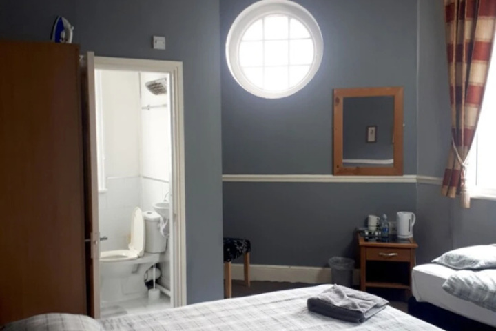 Room 15 of 23