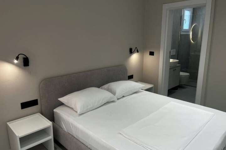 Room 19 of 71