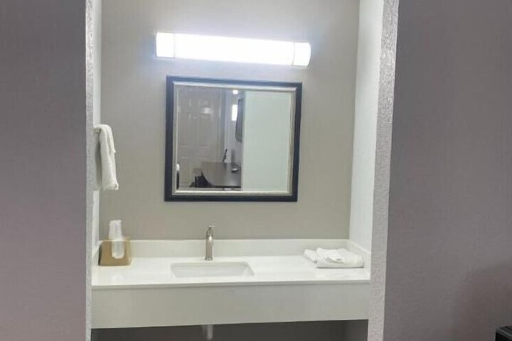 Room 20 of 39