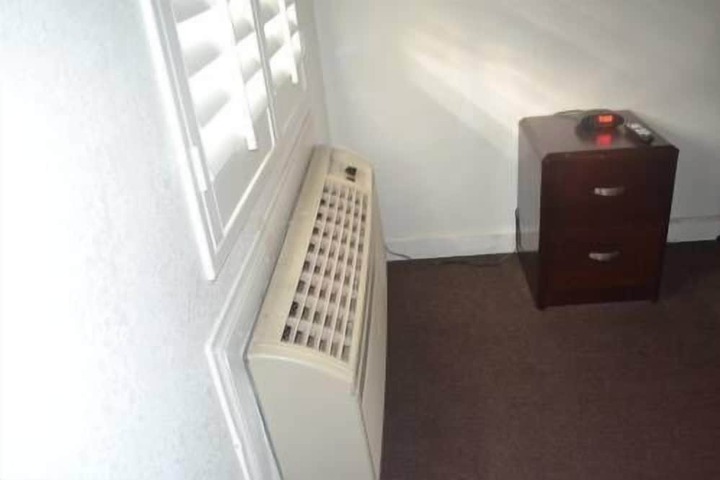 Room 2 of 20