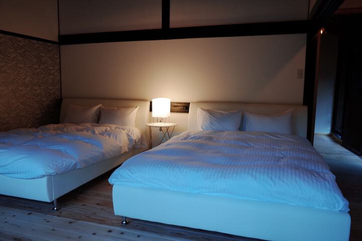 Room 7 of 22