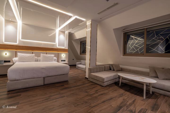 Room 8 of 30