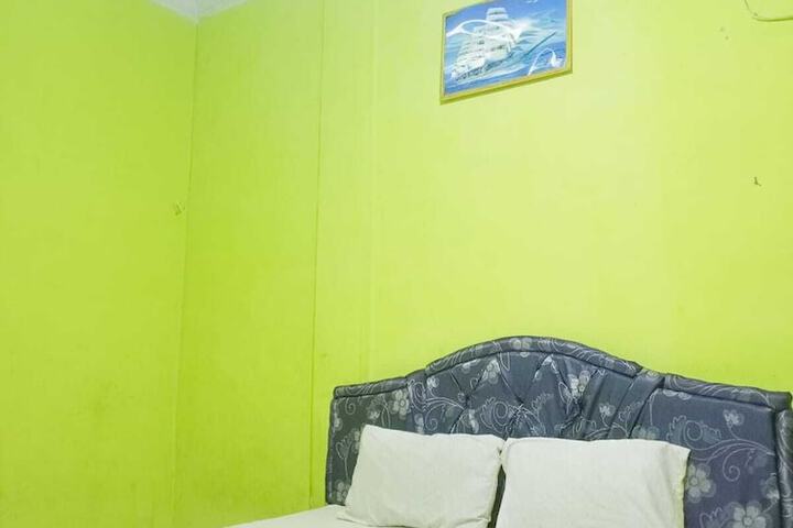 Room 3 of 8