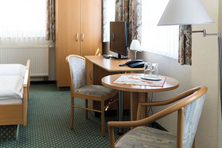 Room 22 of 60