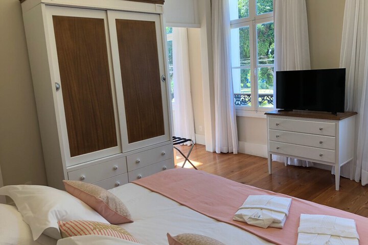 Room 8 of 49