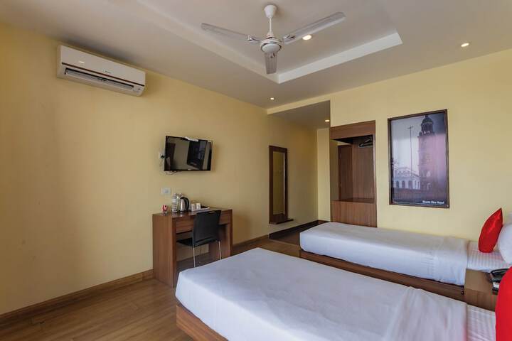 Room 10 of 35