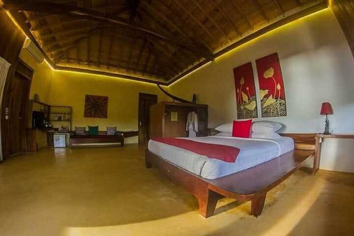 Room 47 of 374