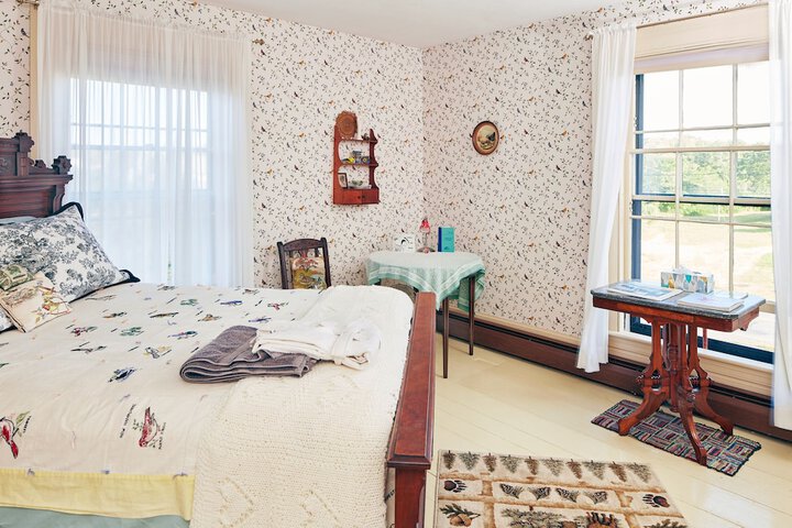 Room 3 of 25