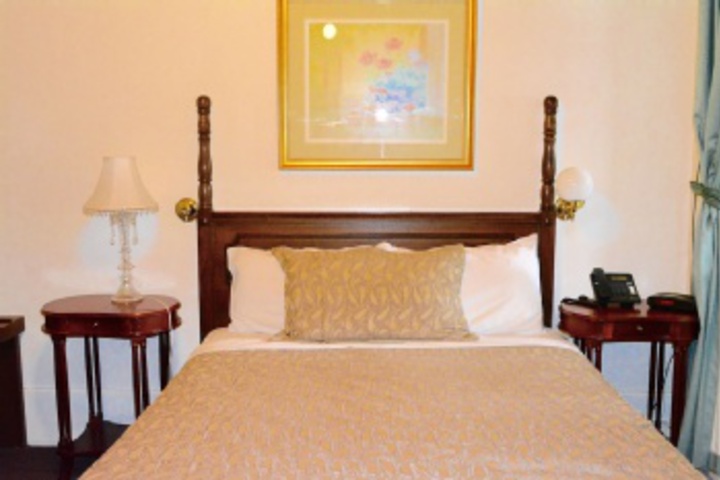 Room 598 of 768