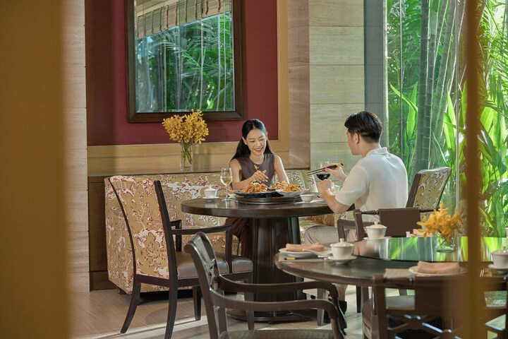 Dining 49 of 74