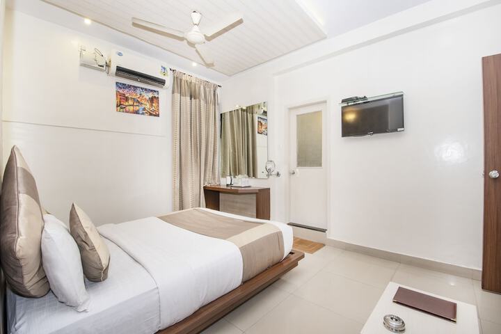 Room 21 of 57