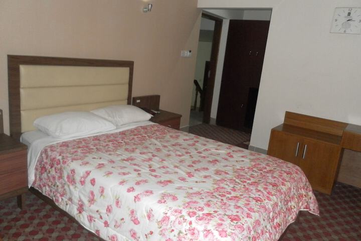 Room 5 of 56