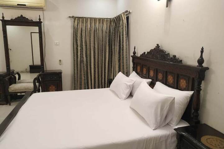 Room 3 of 14