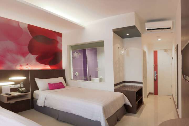 Room 5 of 43