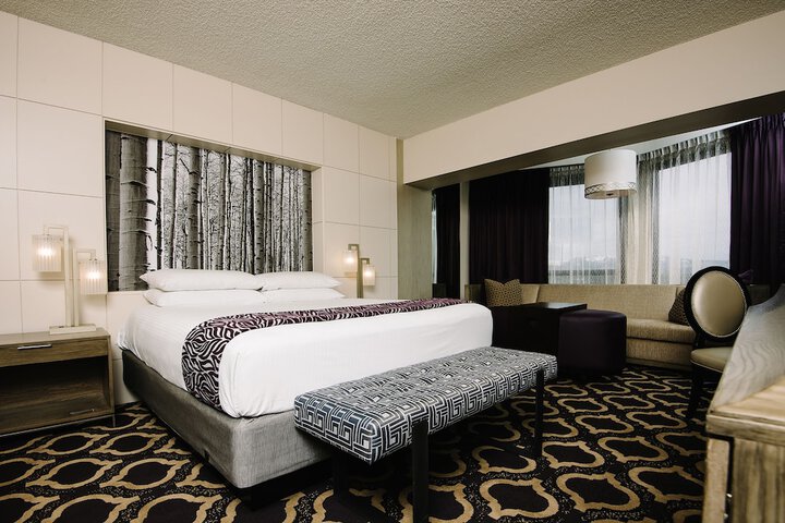 1 King Bed (7 of 19)