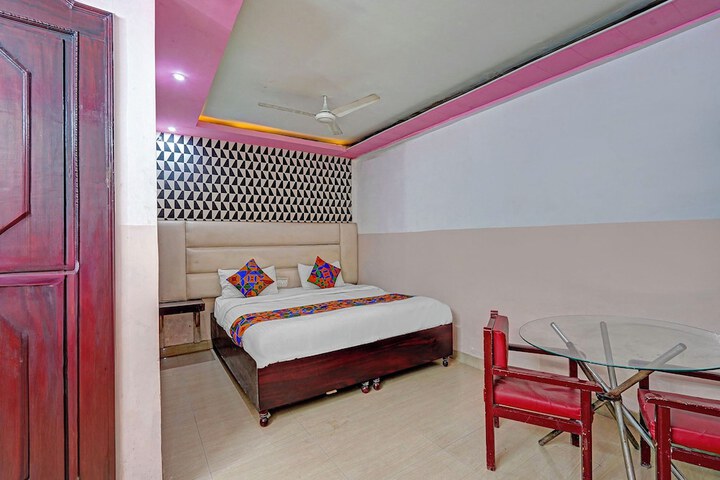 Room 12 of 23