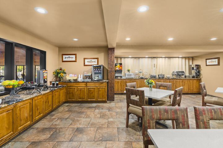 Breakfast/Coffee Service 28 of 41