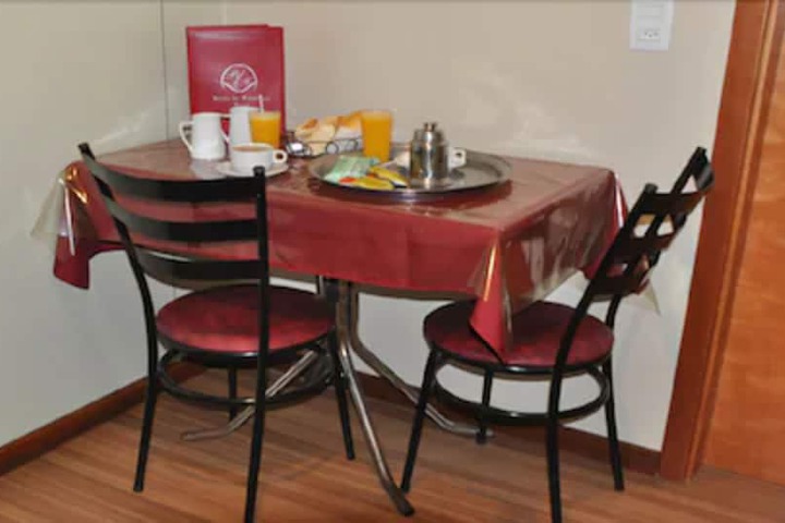 Breakfast/Coffee Service 28 of 34