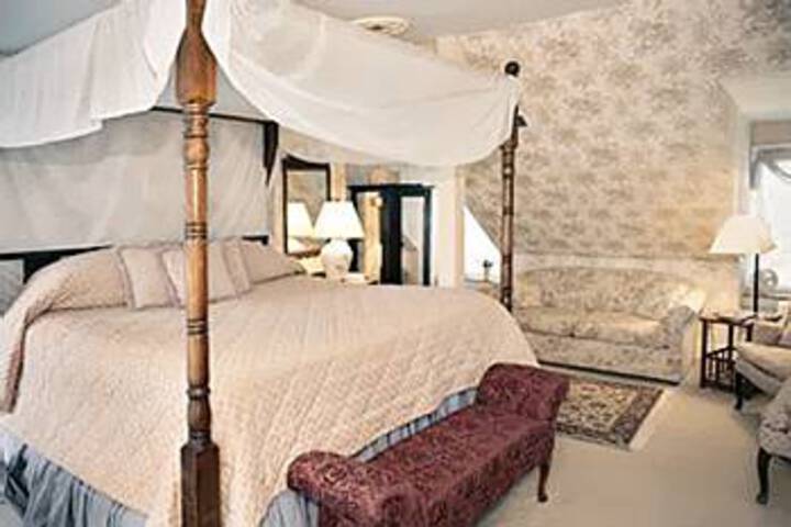 Room 15 of 19