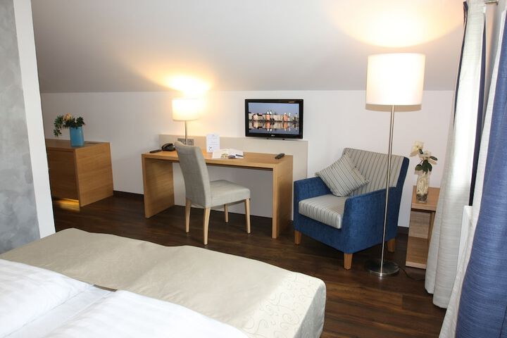 Room 19 of 59
