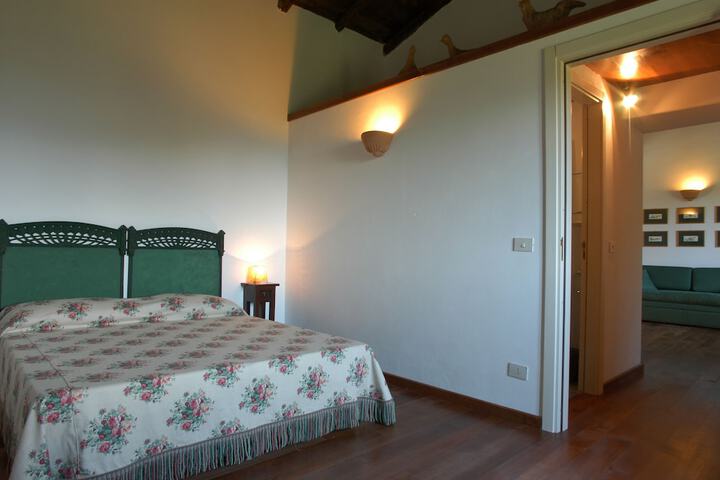 Room 5 of 41